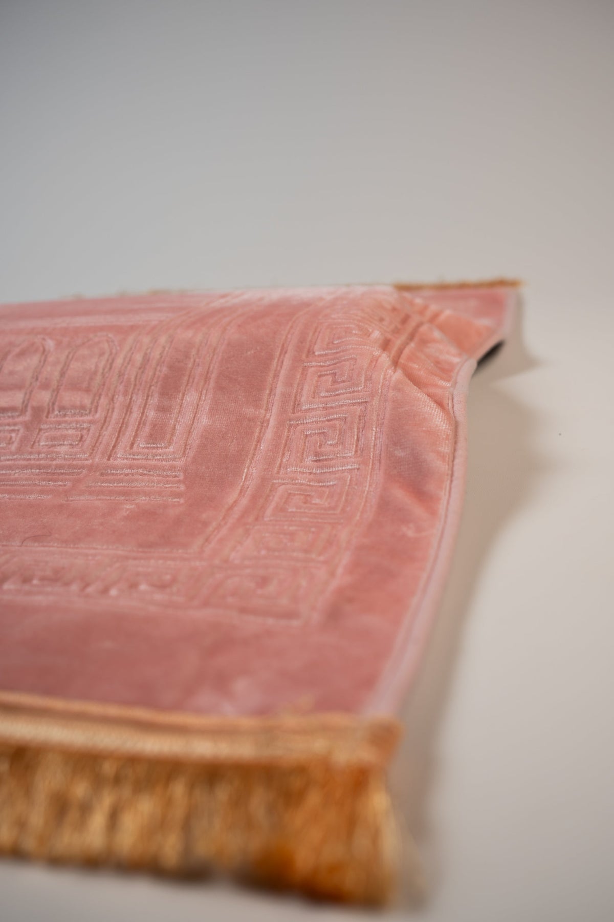 Ergonomic prayer mat in Pink, velvet top and fringed edge